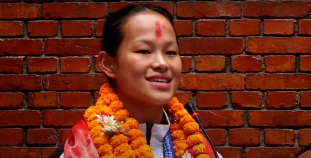 ऐतिहासिक पदक जितेकी एरिकालाई विमानस्थलमा स्वागत