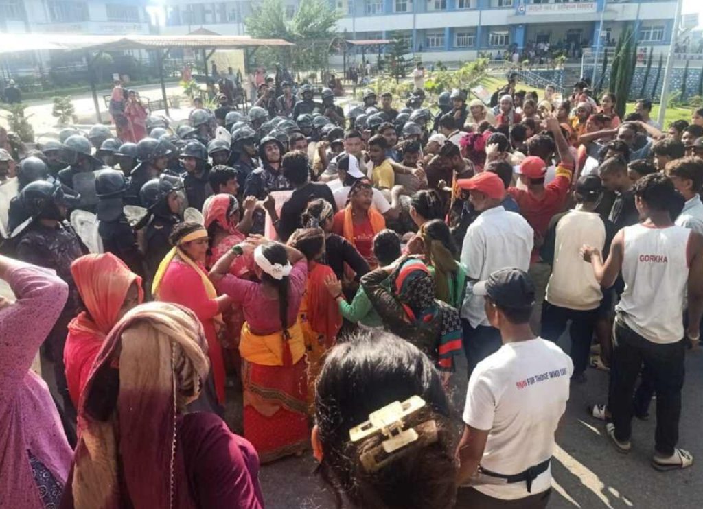 सुत्केरीको मृत्यु भएपछि कर्णाली प्रदेश अस्पताल परिसर तनावग्रस्त