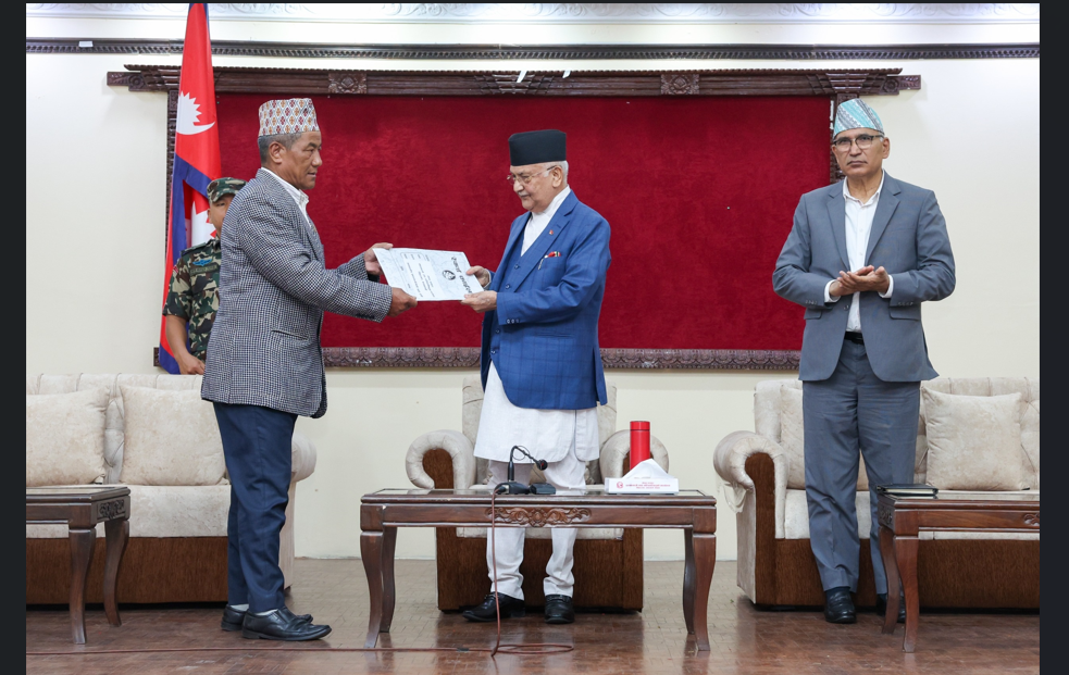 विपद्पछिको पुन:निर्माणको काम छिट्टै अघि बढ्छ :  प्रधानमन्त्री ओली