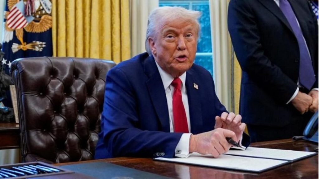 ट्रम्पको पछिल्लो अभिव्यक्तिपछि विश्व बजारमा कच्चा तेलको मूल्यमा १३ प्रतिशत गिरावट