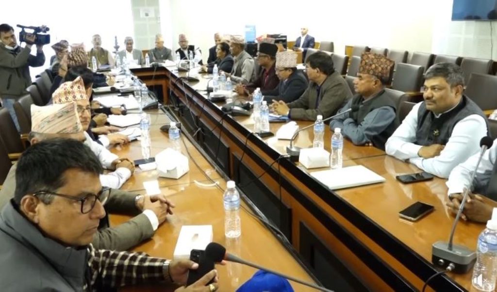 शिक्षक र सरकारबीच नौ बुँदे सहमति, वार्षिक ८ अर्ब दायित्व थपिने