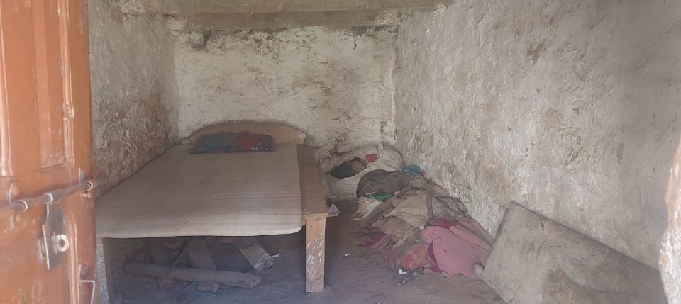 छाउगोठमा सुतेका दुई जनाको यस कारण गयो ज्यान