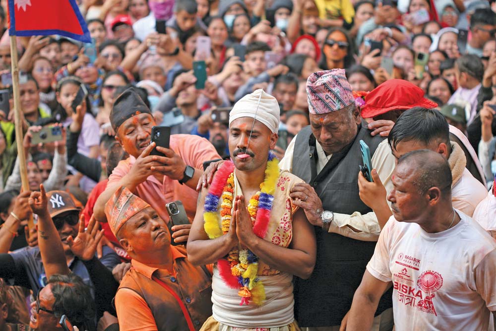 Sujan from Bode to pierce his tongue for the fourth time