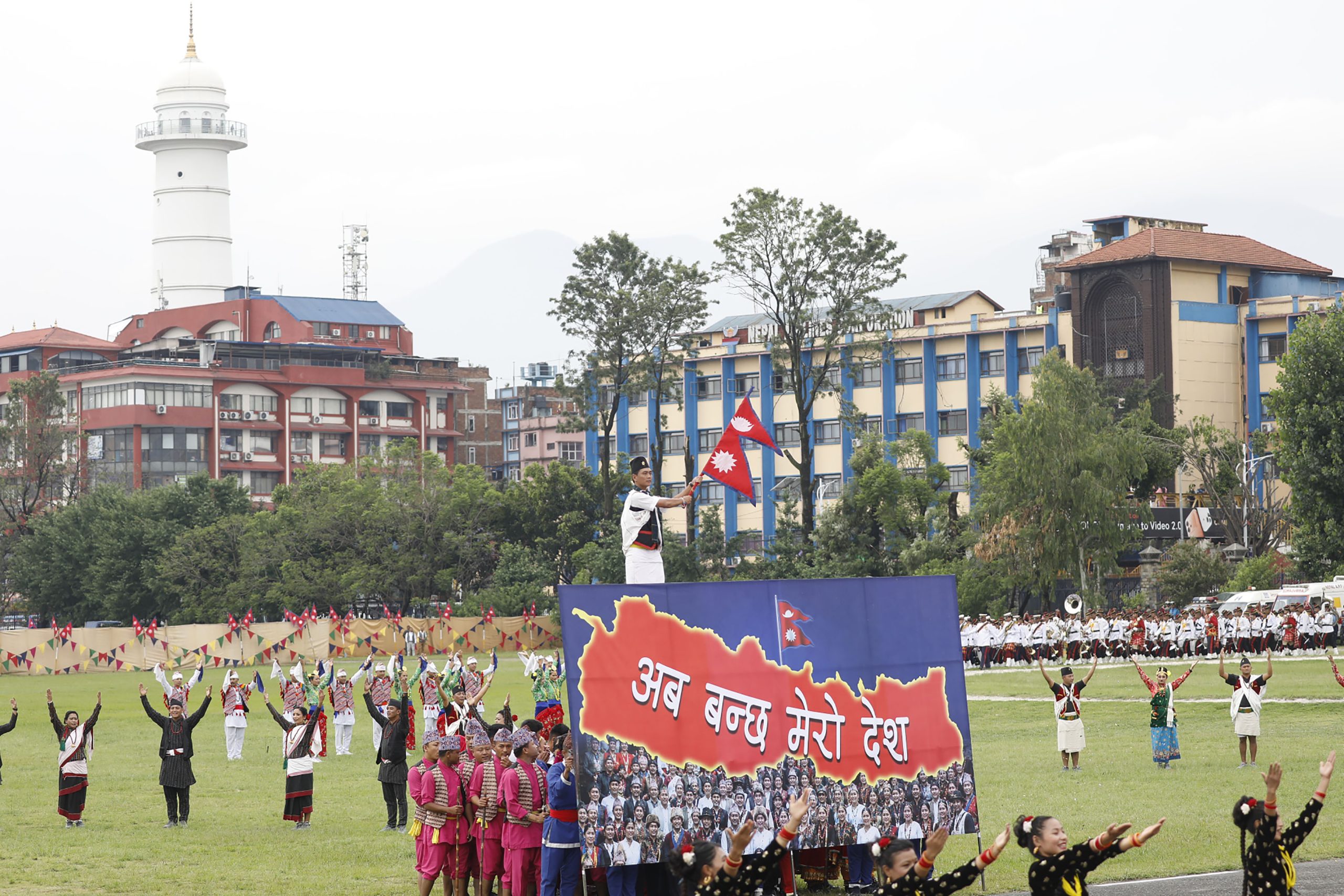 टुँडिखेलमा गणतन्त्र दिवस मनाइयो (फोटो)