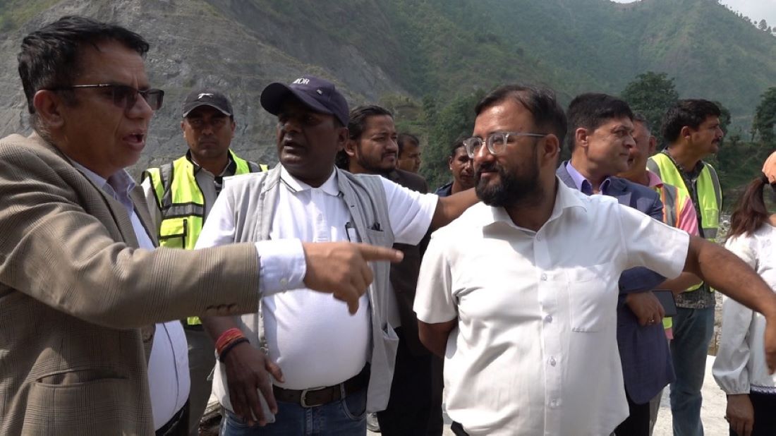 वीपी राजमार्ग पुनर्निर्माण समयमै सक्न पूर्वाधार सचिवको निर्देशन