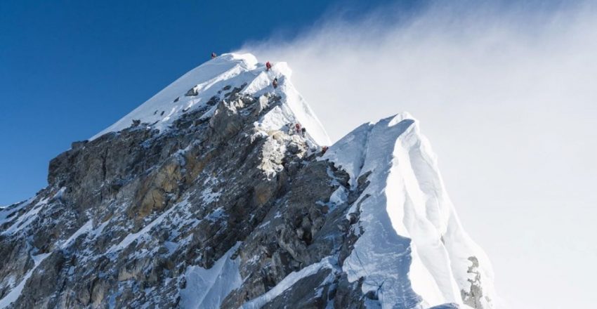 हिमाल आरोहणका लागि अनुमति लिने विदेशीको सङ्ख्यामा वृद्धि, १ हजार १८१ जनाले लिए अनुमति